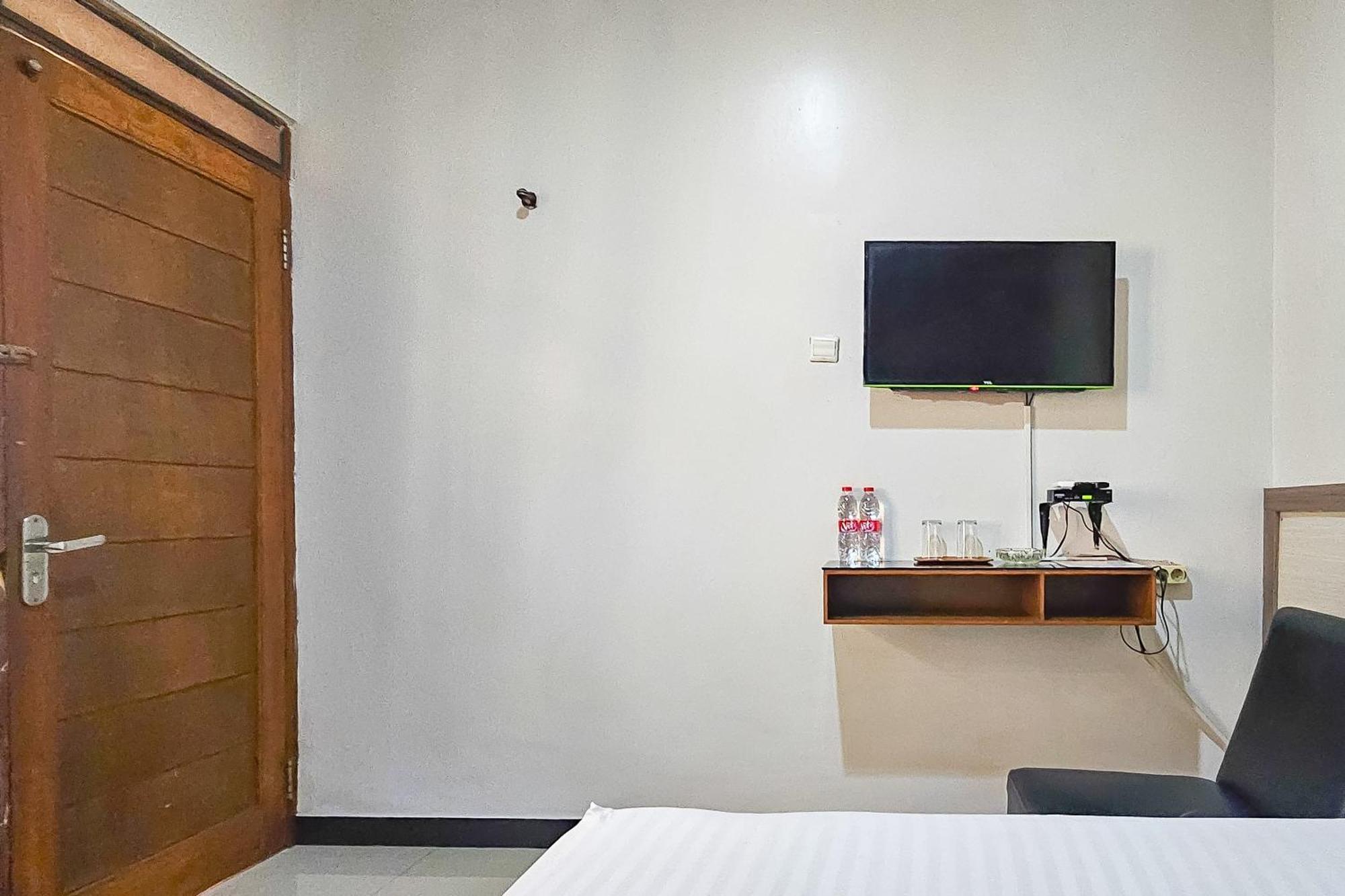 Wisma Brata Mitra Reddoorz Sukabumi Dış mekan fotoğraf